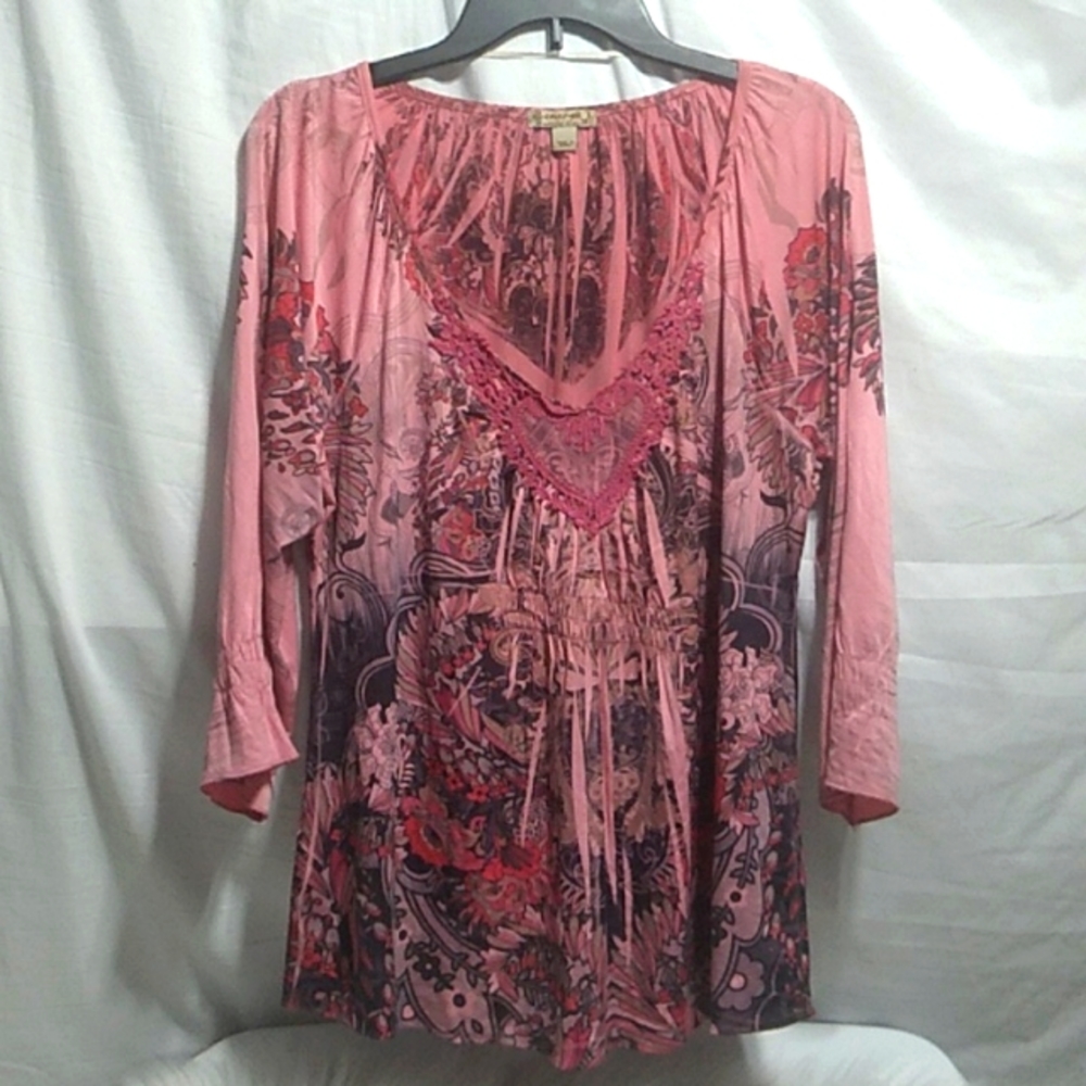 SALE! Energe World Wear Gorgeous Deep V-Neck Blouse Sz.L Gently Worn